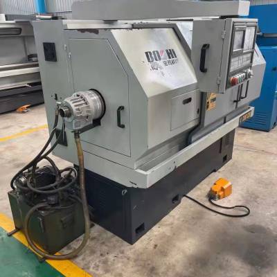 转让二手宝鸡ck6132b数控卧式车床液压卡盘