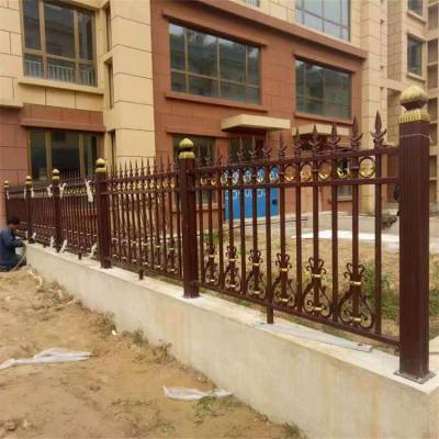 学校铁围栏 财润丝网供应学校围墙用防爬铁护栏 颜色可定制