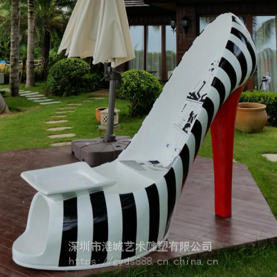 深圳定制仿真鞋子玻璃钢高跟鞋雕塑步行街商场广场港城雕塑厂家