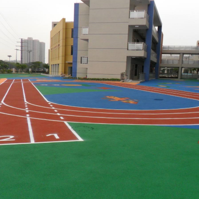 幼儿园地面一般用什么材料 PVC地胶、人造草、木地板、悬浮式拼装地板