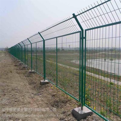 山区隔离防护网围栏 通道围栏网 养殖用铁丝网