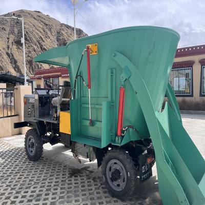 牧草揉丝搅拌撒料一体机 喂牛饲料投料车 养殖场自动喂料车