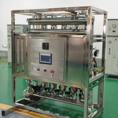 列管多效蒸馏水机小型工业选型实验室蒸馏水设备