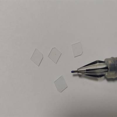 AZO导电玻璃激光切割 触屏玻璃异形加工滤光片打孔异形孔加工