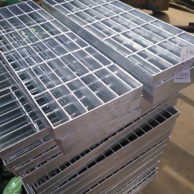泰江花纹钢板防护条钢梯踏步板 北京钢梯踏步板 化工平台钢格板 钢格栅板
