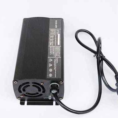 36v10a电动三轮车充电器厂家直供
