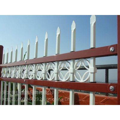 福建南平喷塑锌钢护栏批发铁马护栏厂家q235