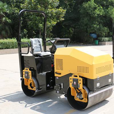 压路机_拖拉机_轮胎压路机_平地机–【洛阳路通重工机械有限公司】