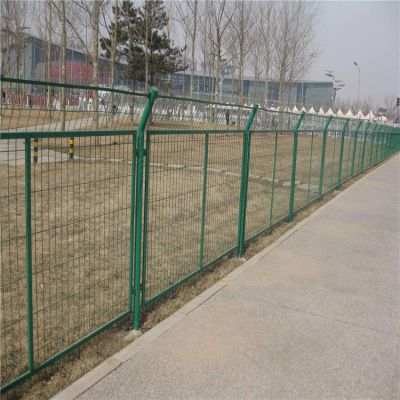 菜园框架护栏网 植物园防护隔离网 安全防护护栏网规格