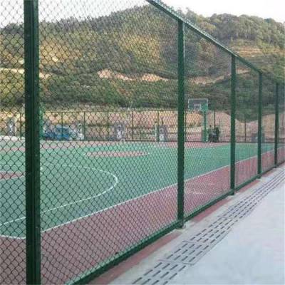 标准篮球场足球场球场围网的施工预算 绿色pvc菱形网格球场防护网
