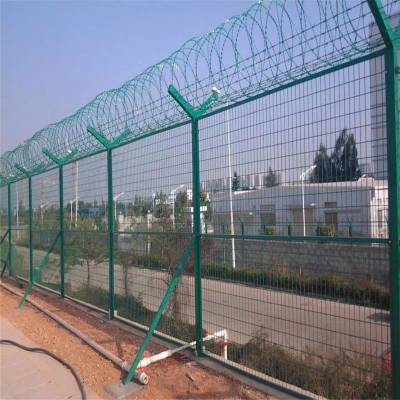 农场围墙防护网 市政工程隔离护栏 公路防护金属网