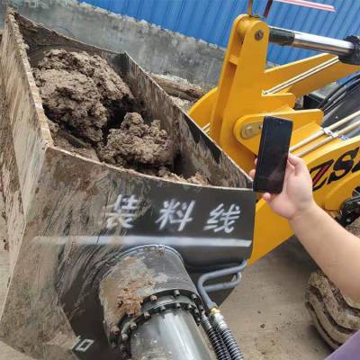 四驱越野叉车五吨提升五米插齿1.52米厂家视频江苏