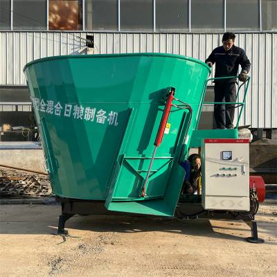 牛羊饲料混合拌料机 自动称重tmr全日粮搅拌机 9立方立式粉碎拌草机