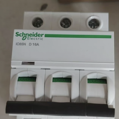 ԭװʩ͵iC65ϵСͶ·iC65N-C32A/3P