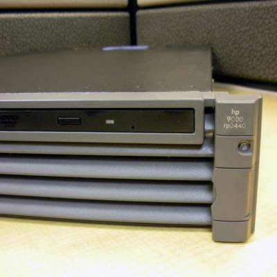 供应hp9000机架式小型机rp3440