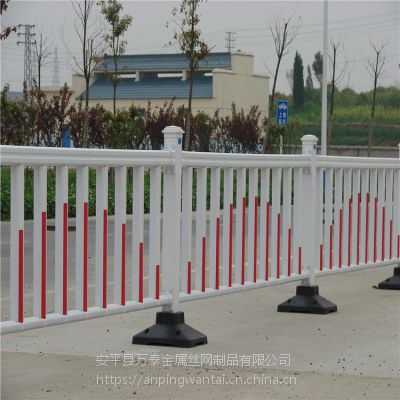 制作厂家道路锌钢护栏,多种颜色,绿化锌钢护栏