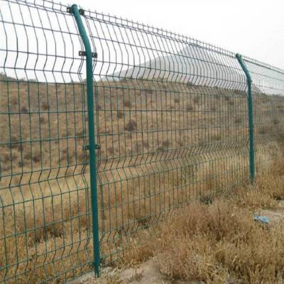 鸿宇筛网高速公路双边丝围网 山区封闭热镀锌围栏 绿色浸塑护栏网