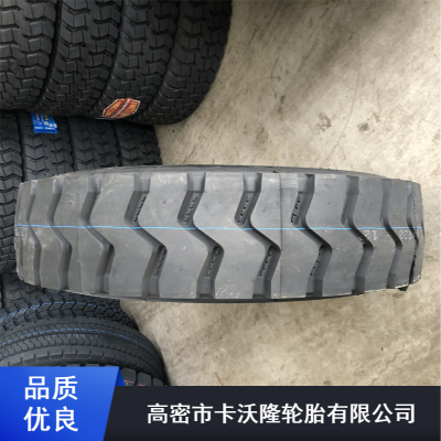 厚钢丝层安全防爆天然橡胶工程车1100r20全钢轮胎批量供应