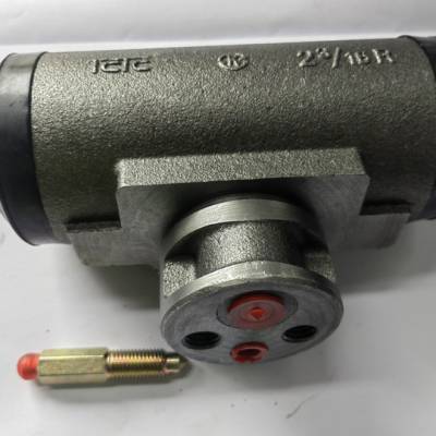 叉车配件制动分泵大连10吨cpcd100大吨位叉车刹车分泵制动轮缸