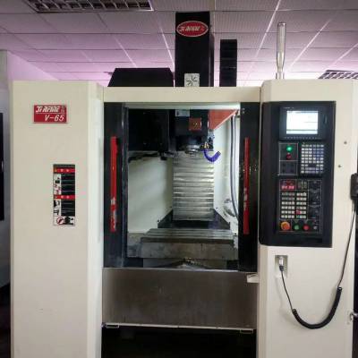 66万***二手乔峰v-65加工中心三菱m70系统河北 文安县文安县华奥机床