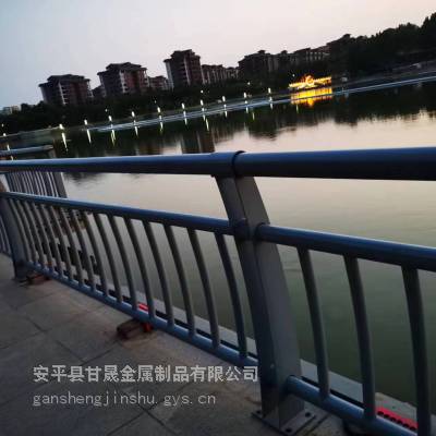 不锈钢桥梁护栏 河道护栏 防撞栏 景观护栏 灯光护栏 公路隔离栏