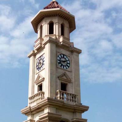 -Tͽ  װӱ ԶͬУʱ ˹ά