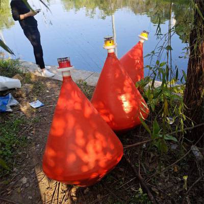 马牧河水域防搁浅警示航标 来往船只夜间航行警航浮标