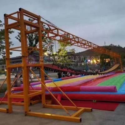 定制天梁网红摇摆桥多人气垫摇摇桥适应多种场地