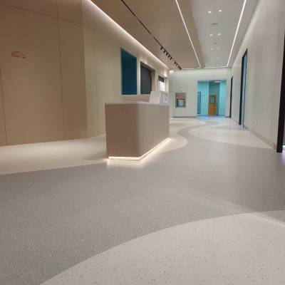 pvc同质透心无方向2.0医院诊所塑胶地板革灰色蓝色胶水