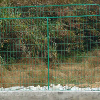 护栏网厂家 双边丝防护网 隔离铁丝网