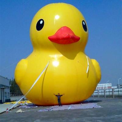 销售供应公园景区水上16米大黄鸭充气模型来图加工