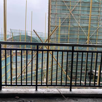 南宁 明华 锌钢阳台防护栏 定制阳台铝合金空调防护栏 别墅阳台隔离护栏