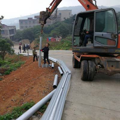 高速护栏板厂家 高速波形梁 波形梁护栏 波形梁钢护栏 公路护栏板