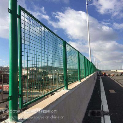 高速公路隔离栅 圈地双边护栏网 包胶护栏围网