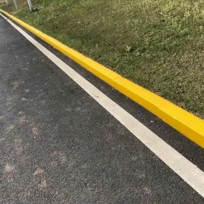 公路道路道牙黑黄漆划线刷漆施工