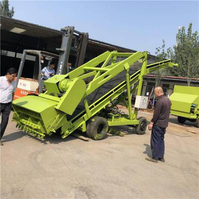 陕西养殖场高空取料机 移动式青贮取草车 润丰牧草取料机