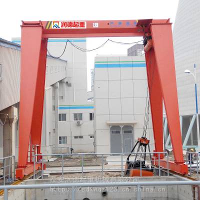 10吨门式起重机