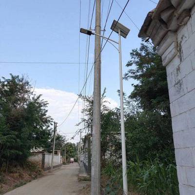 6米200瓦太阳能路灯金豆款led太阳能路灯防风防腐学校道路灯