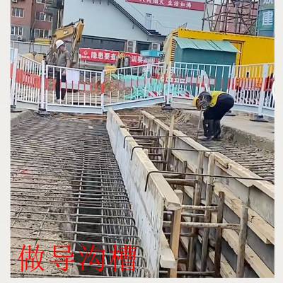 发扬扒龙舟精神广州市南沙大岗镇钻桩施工施工班组敢闯敢冲勇往向前