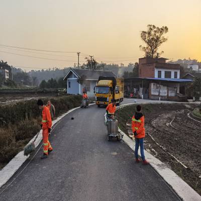 昌 都国道马路划线 热熔型标线施工 西 藏道路划线涂料生产工 厂 公 司