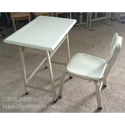 课桌椅，英文名为desks and chairs，就是学生上课用的桌椅，是桌椅-广东清源家具