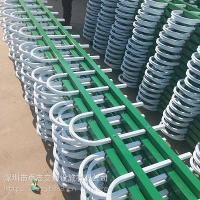 珠海市香洲区小区河道防护圈山地铁丝护栏网塑钢庭院花园围栏