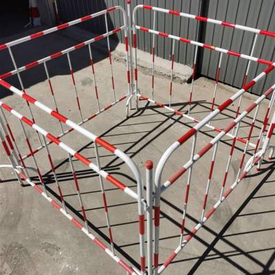 户外临时隔断钢铁隔离栏 学校操场围栏 硬铁质铁马护栏