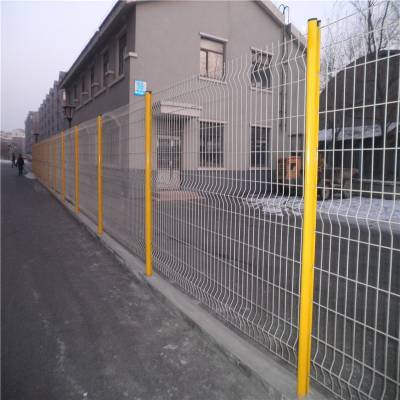 直销1.8米高绿色护栏 PVC浸塑铁丝网 现货隔离围栏
