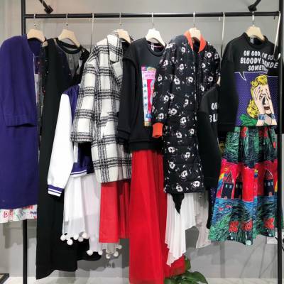 白云区引色20冬装品牌折扣女装尾货***批发 品牌折扣女装实体店