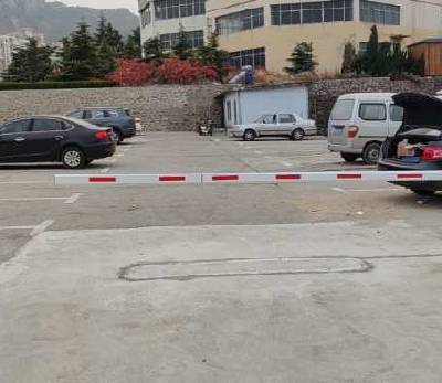 广饶栅栏道闸门\栏杆机\K1升降杆\起落杆优惠价格