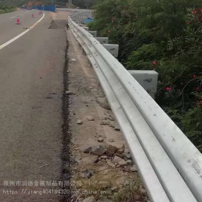 波形护栏波形护栏板高速公路防撞波形护栏 立柱打桩机厂家直销