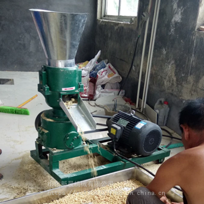 新晨牛羊猪鱼饲料颗粒机 小型鸡鸭兔造粒机 160型草粉压粒机价格