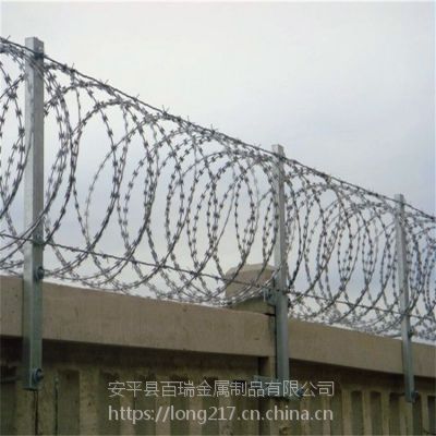 百瑞定制防护栅栏 铁路刺丝滚笼网片 水泥立柱围栏