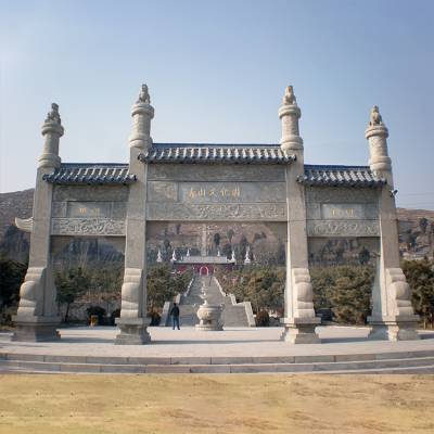 村口石牌坊价格 艺晟石牌坊石雕牌楼三门三楼农村路口厂家直销加工